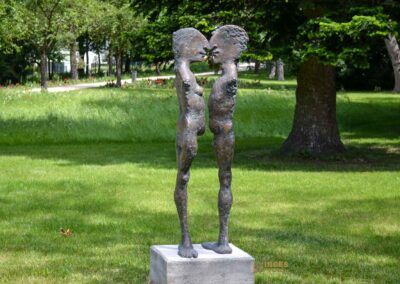 Skulpturen im Essinger Schlosspark 0002