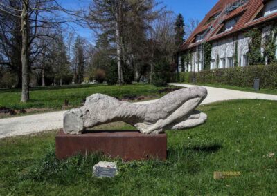 Skulpturen im Essinger Schlosspark 2788
