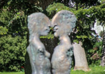 Skulpturen im Essinger Schlosspark 2838