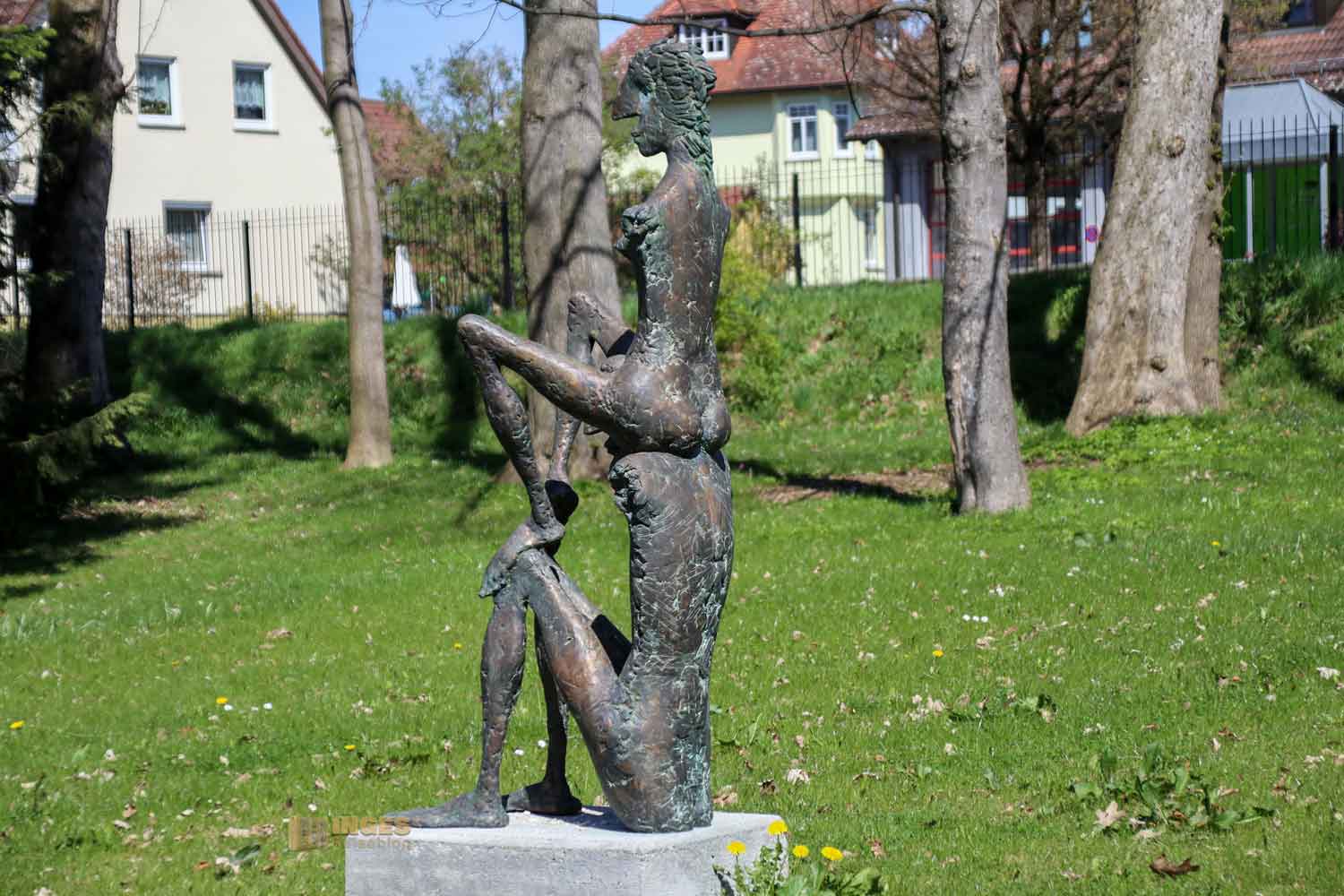 Skulpturen im Essinger Schlosspark 2843