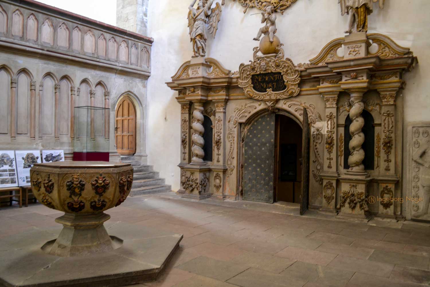 Portal zur barocken Fürstengruft Kaiserdom in Merseburg