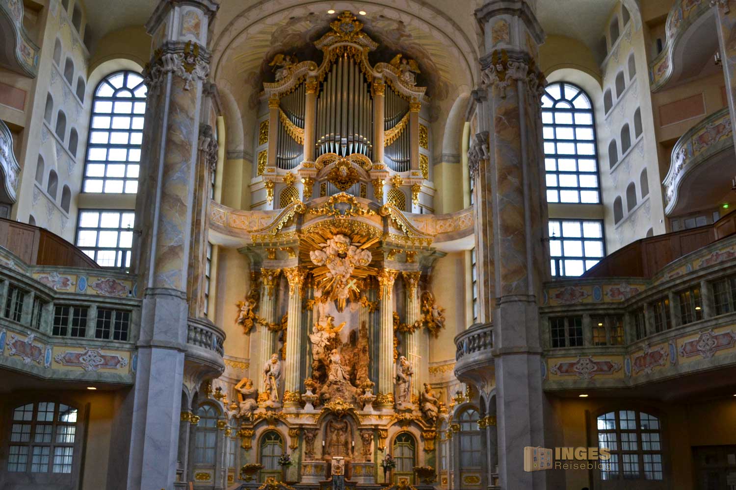 Altar in der Frauenkirche in Dresden