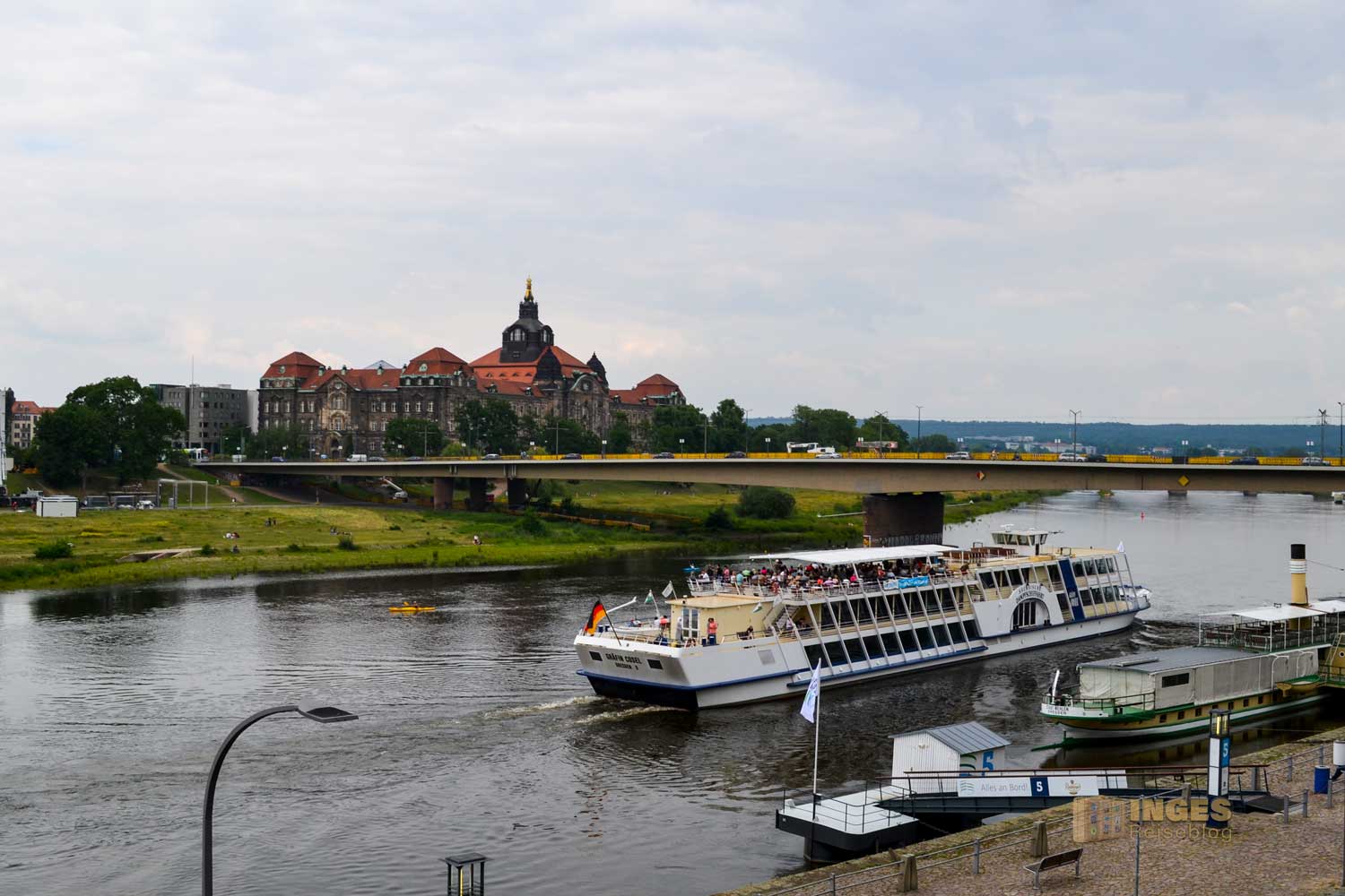 Blick von der Brühlschen Terrasse in Dresden
