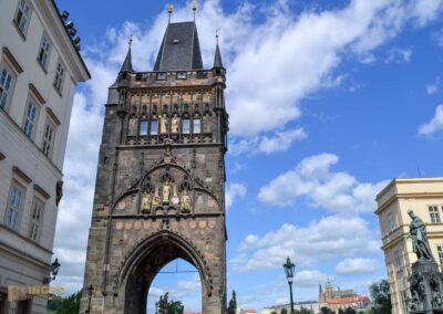 Altstädter Brückenturm an der Karlsbrücke in Prag