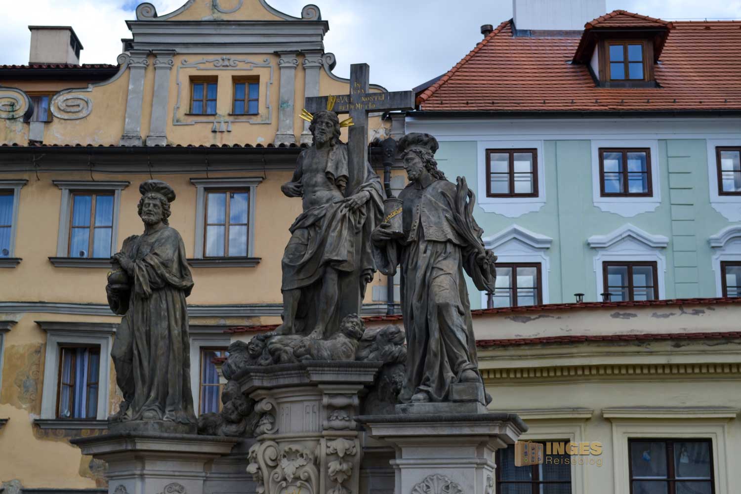 die Heiligen Cosmas und Damian auf der Karlsbrücke in Prag 0287