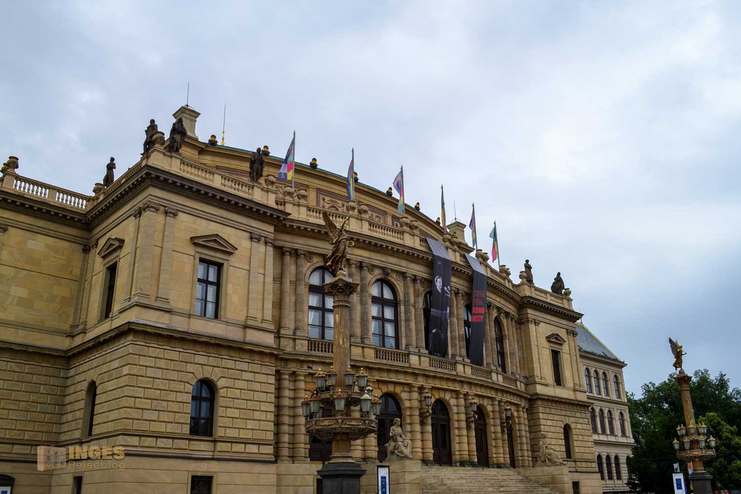 Rudolfinum in der Prager Altstadt
