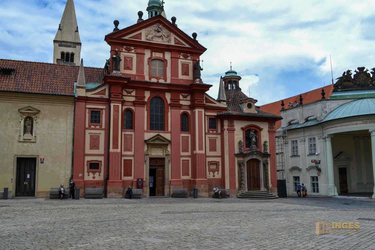 St.-Georgs-Basilika auf der Prager Burg