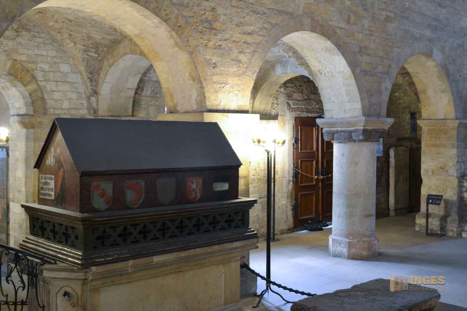 Grabmal Fürst Vratislav I. St.-Georgs-Basilika auf der Prager Burg