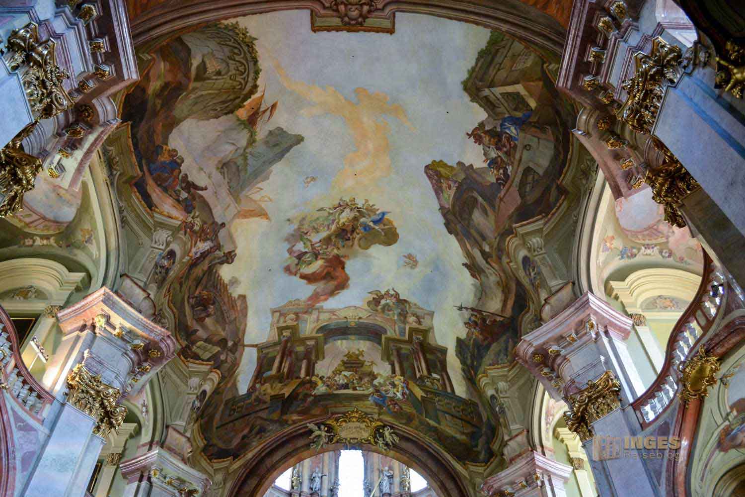 Deckengemälde in der St.-Nikolaus-Kirche auf der Prager Kleinseite