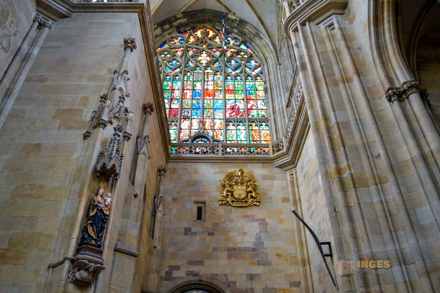 Glasfenster Jüngstes Gericht im Veitsdom in Prag