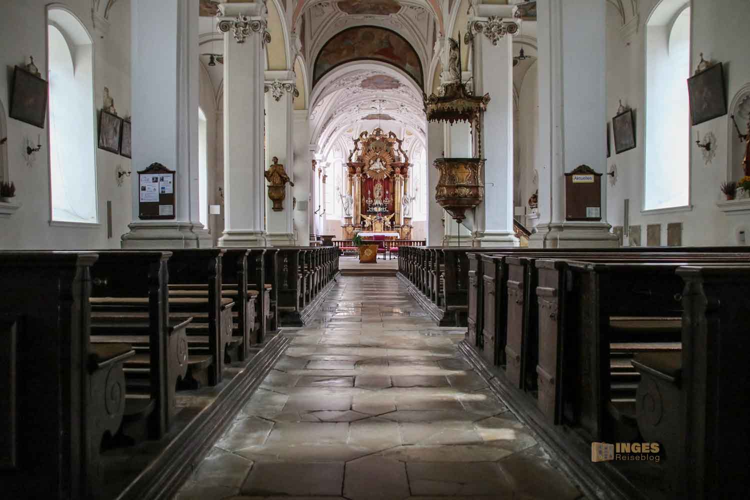 Innenansicht Marienkirche in Ellwangen im Ostalbkreis 0008