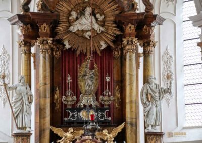 Silberaltar mit Madonna Marienkirche in Ellwangen