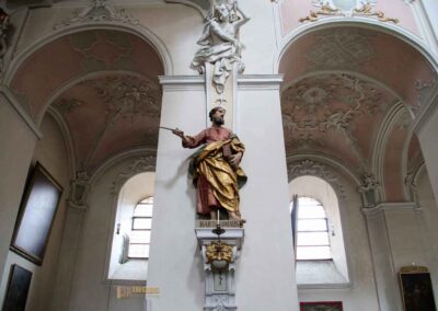 Apostel- und Evangelistenfiguren in der Basilika St. Vitus in Ellwangen