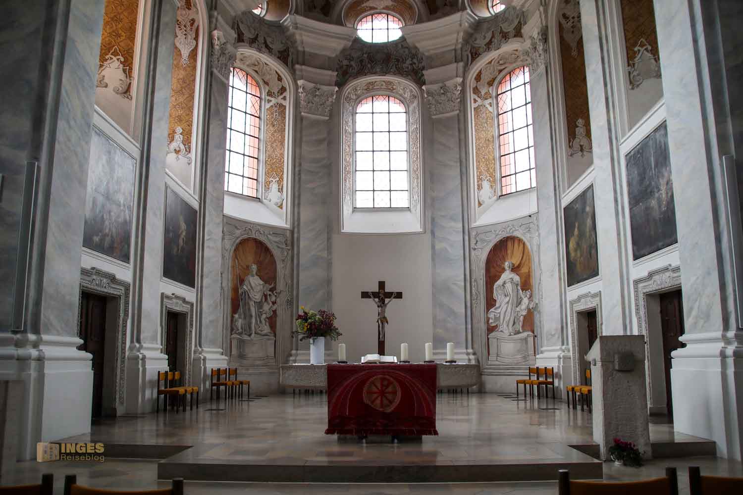 Chorraum in der Evangelischen Stadtkirche in Ellwangen