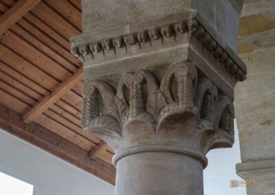 Säulen in der Stiftskirche Faurndau 0636