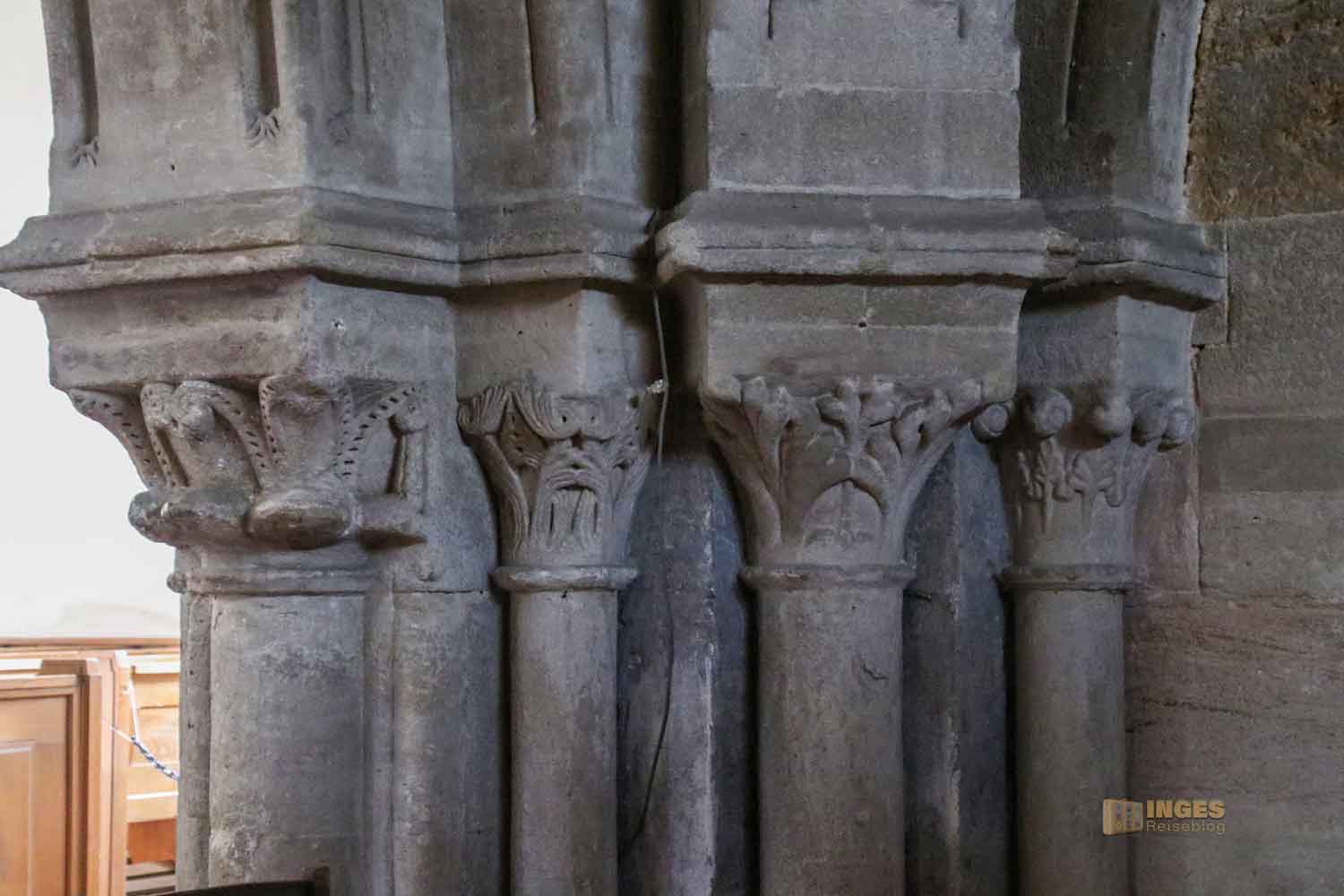 Säulen in der Stiftskirche Faurndau 0651