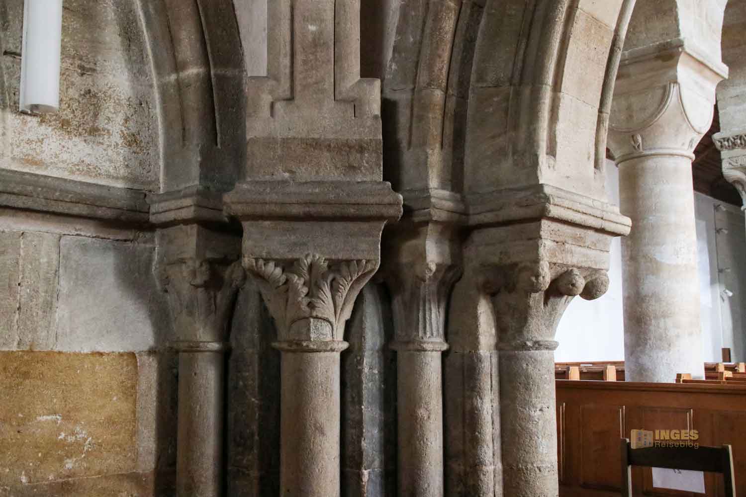 Säulen in der Stiftskirche Faurndau 0653