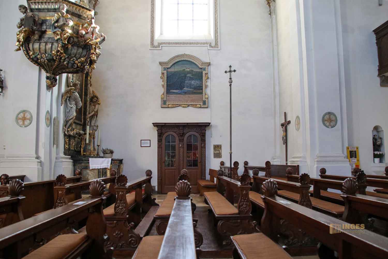 rechter Seitenaltar Wallfahrtskirche Hohenrechberg 0575