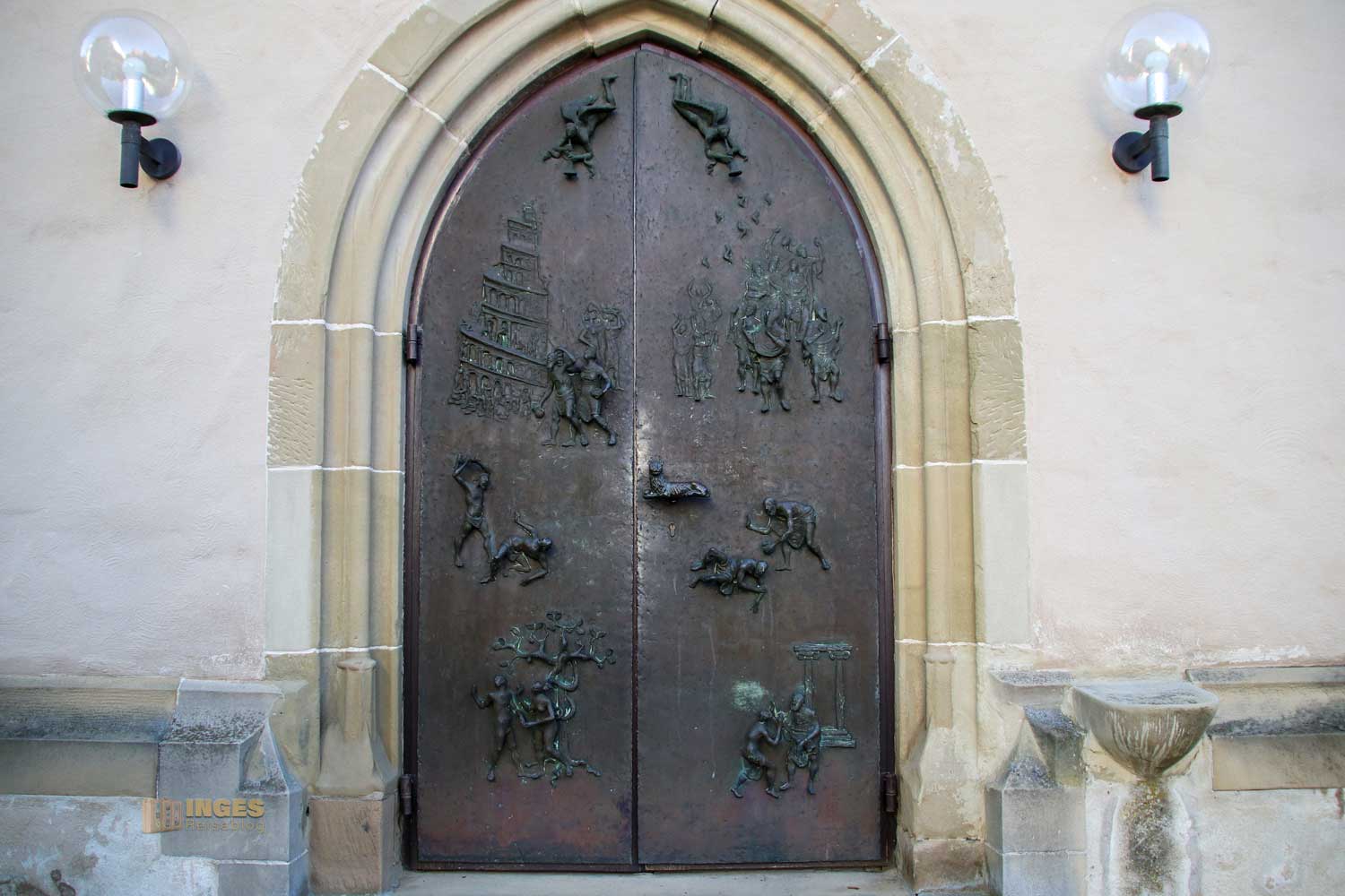 Kirchentüre Kirche in Strümpfelbach 0071