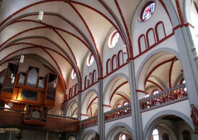 Innenansicht St. Laurentiuskirche Waldstetten 0191