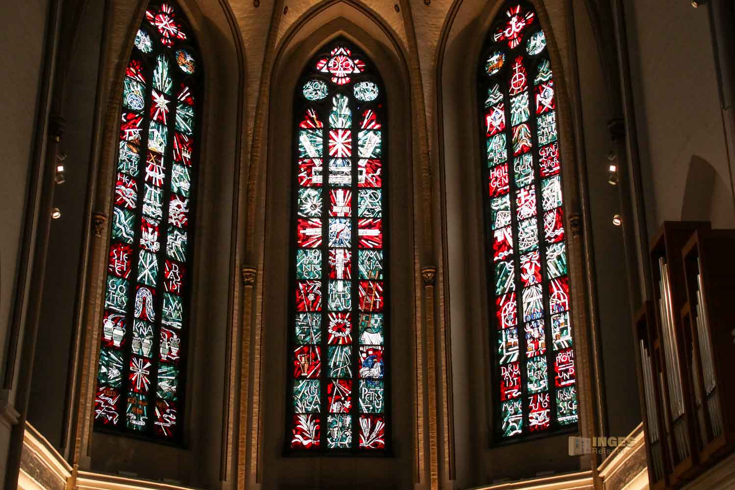 ChorfensterHauptkirche St. Petri in Hamburg 6798