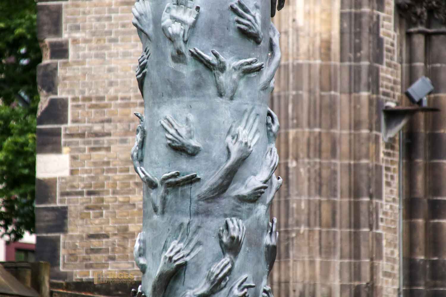 Erdenengel von Edith Breckwoldt Mahnmal St. Nikolai Hamburg 7703
