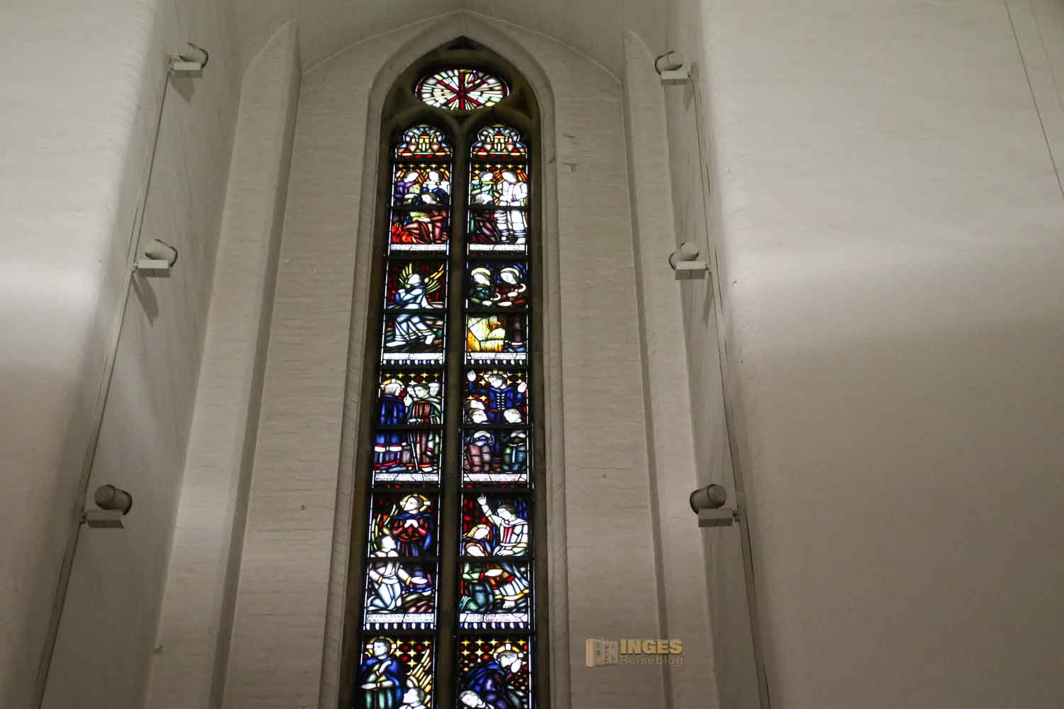 Glasfenster von Elisabeth Coester in der Petrikirche Hamburg 6859