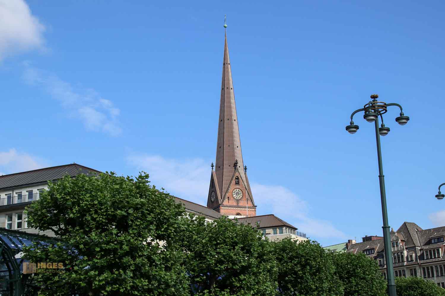 Turm St. Petri Kirche in Hamburg 7838