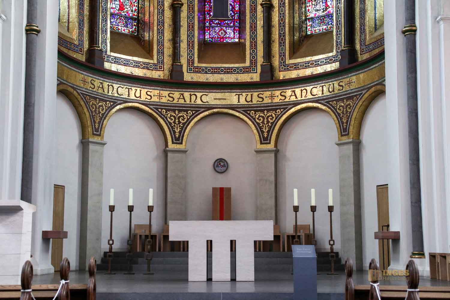 Altar Mariendom Hamburg 0134