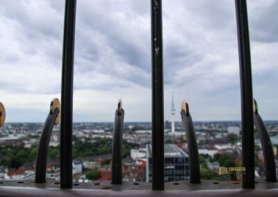 Blick vom Michel auf den Fernsehturm in Hamburg 8619