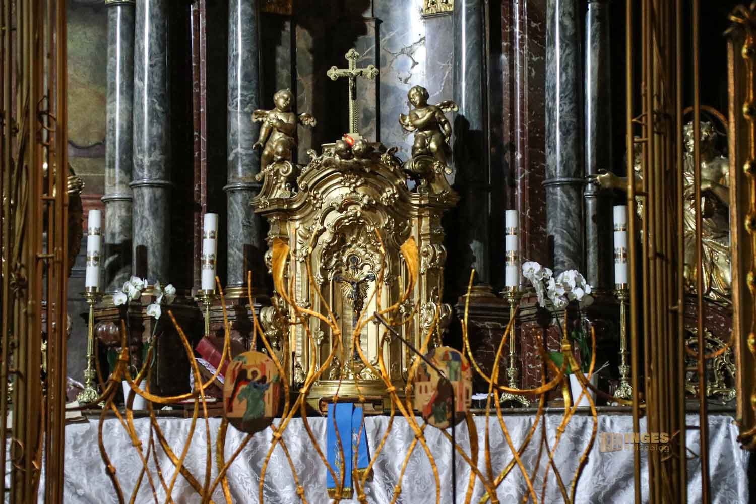 altar kathedrale st.clemens altstadt prag 0438