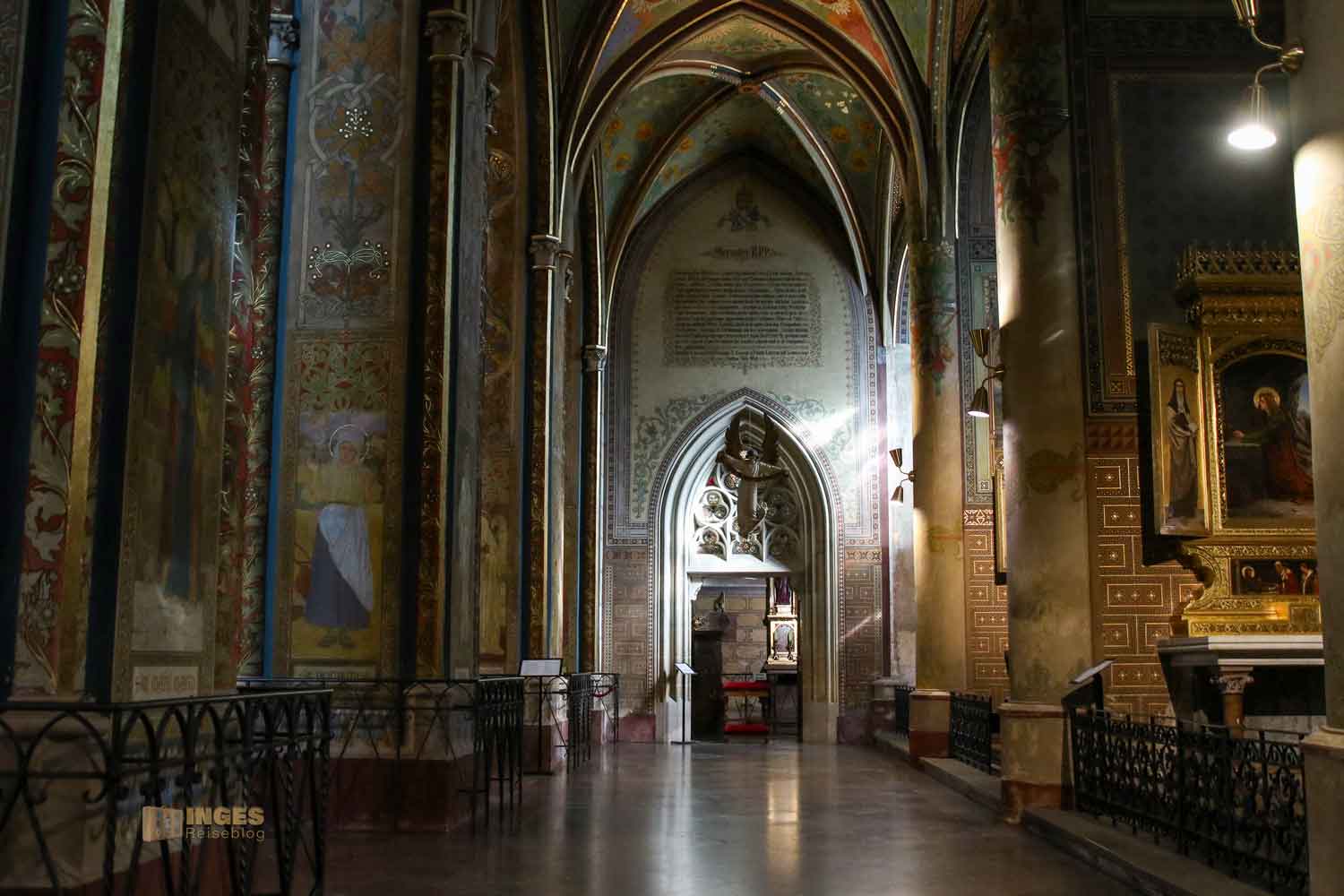 seitenkapellen basilika st. peter und paul prag vysehrad 7661