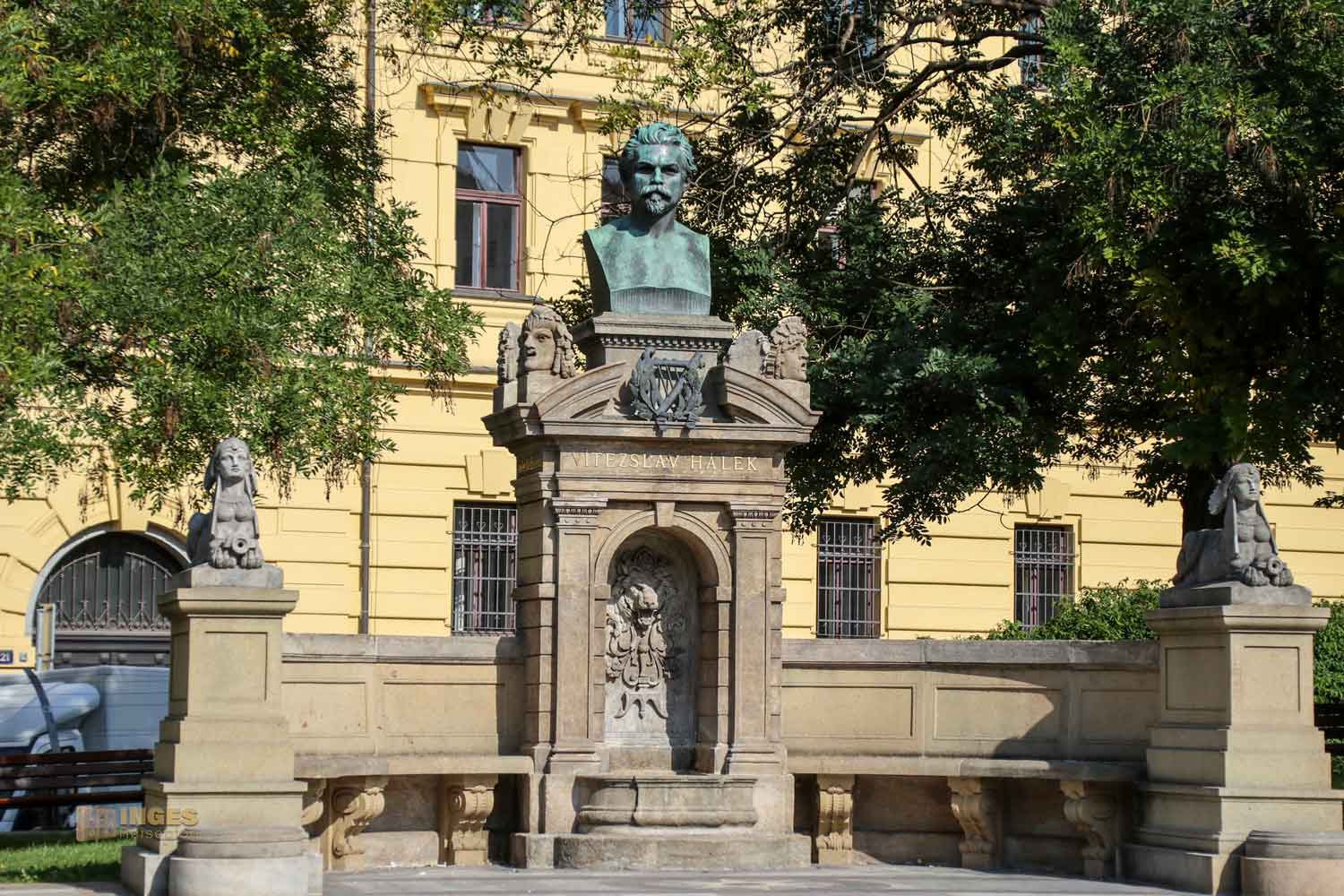 vítězslav hálek-denkmal neustaedter rathaus Prag 4099