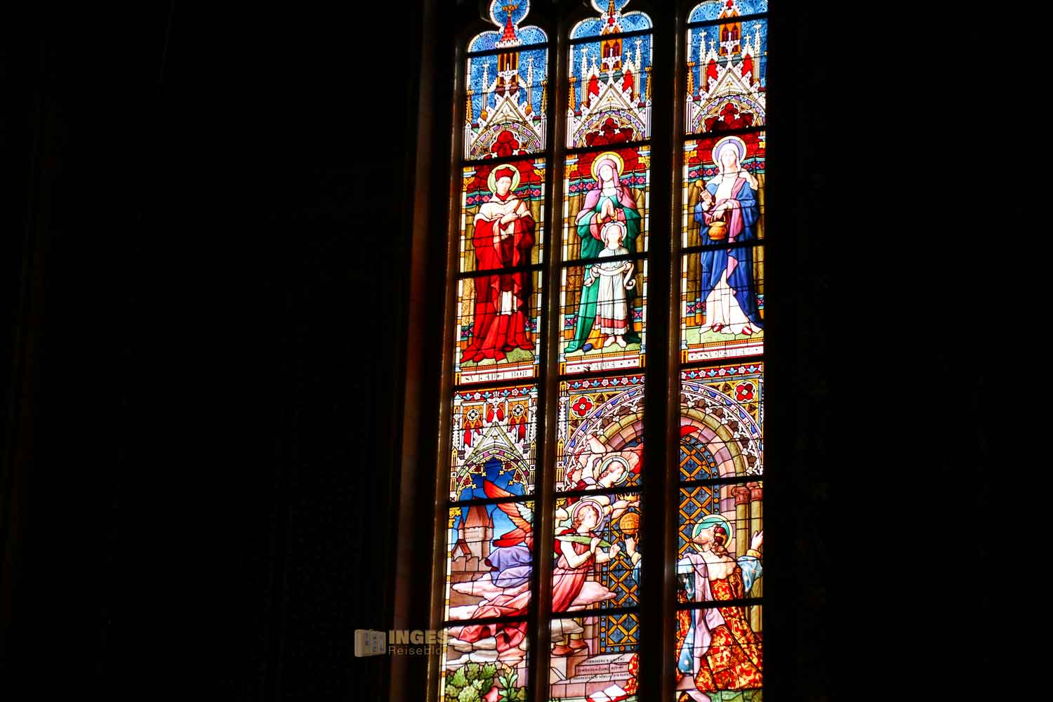 kirchenfenster kirche hl. ludmila prag 3707