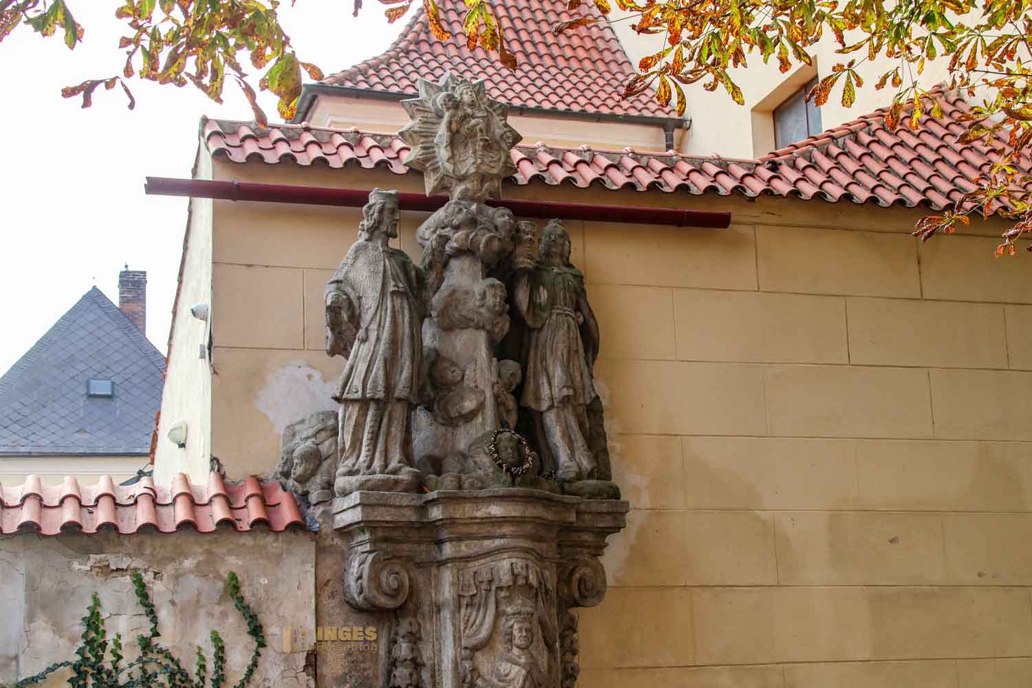 statuengruppe vor der kirche d.hl.dreifaltikeit in kolin 1658