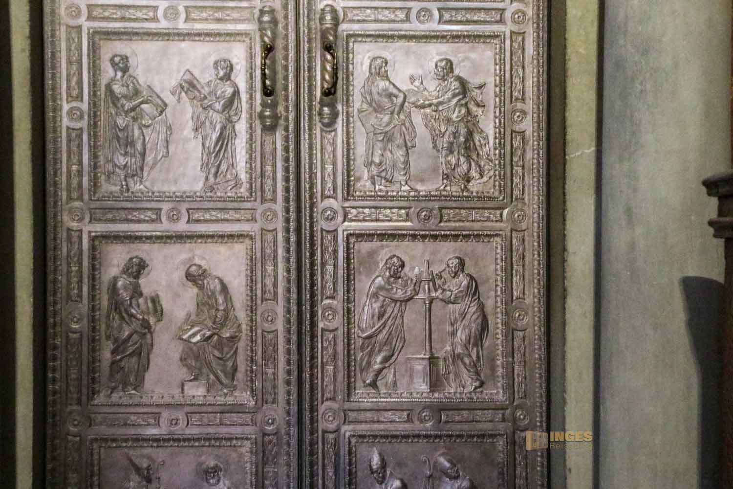 bronzetueren alte sakristei san lorenzo florenz 3965