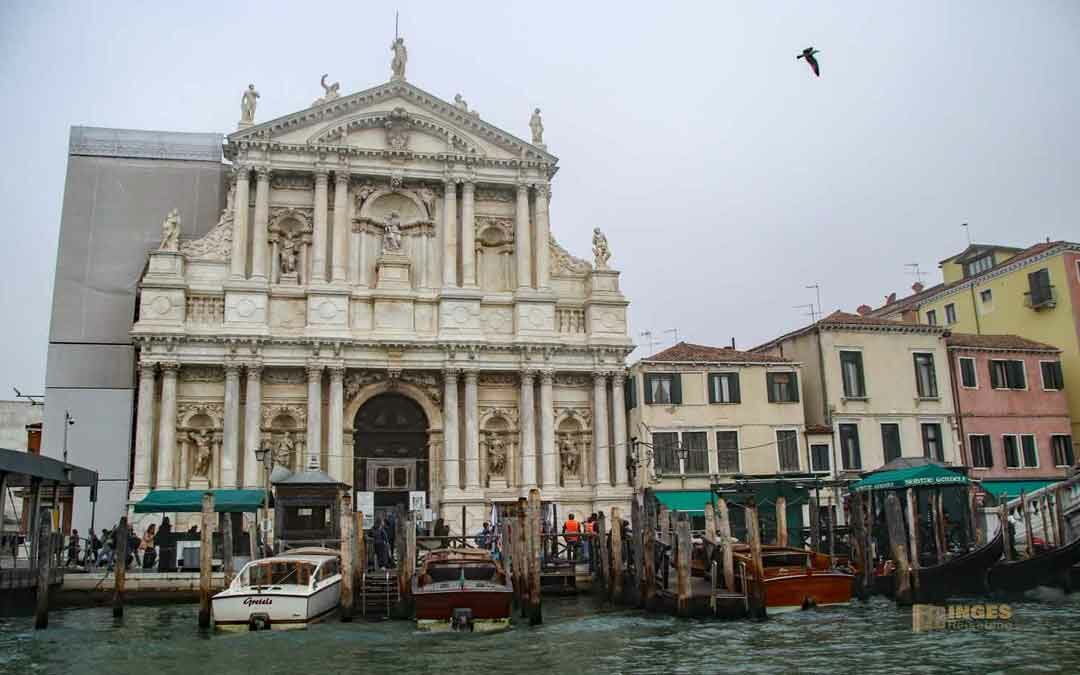 In der Scalzikirche (Santa Maria di Nazareth) in Venedig