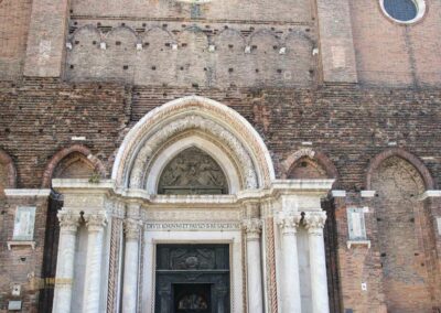 aussenansicht portal kirche san zanipolo venedig_5229