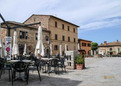 piazza roma monteriggioni toskana_6742