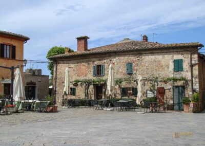 piazza roma monteriggioni toskana_6786