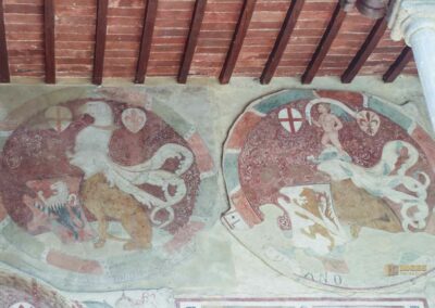 wappen innenhof palazzo pretorio certaldo_8283