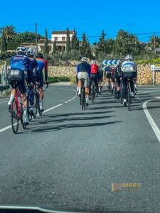 radfahrer-auf-dem-weg-nach-benissa_0460-1