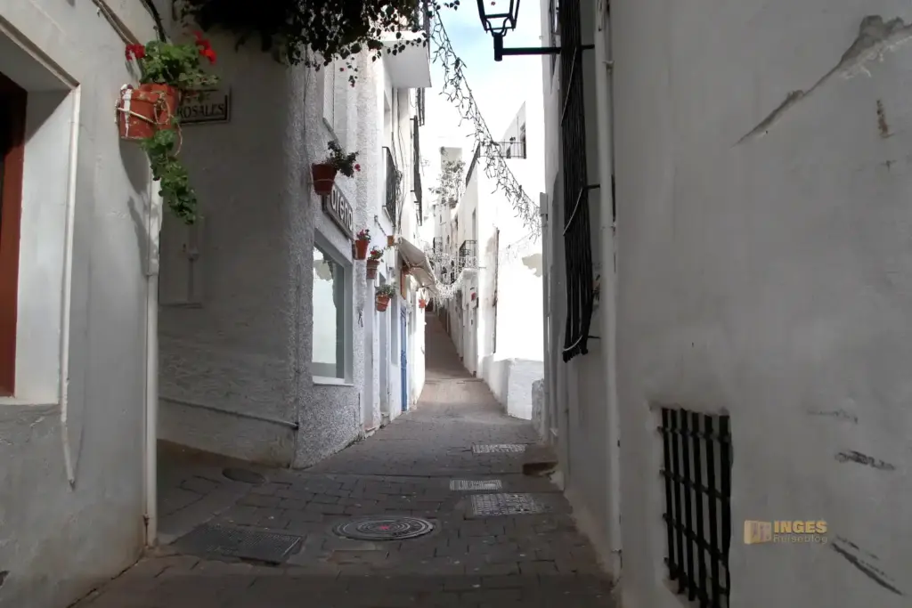 gasse in mojacar andalusien 2155