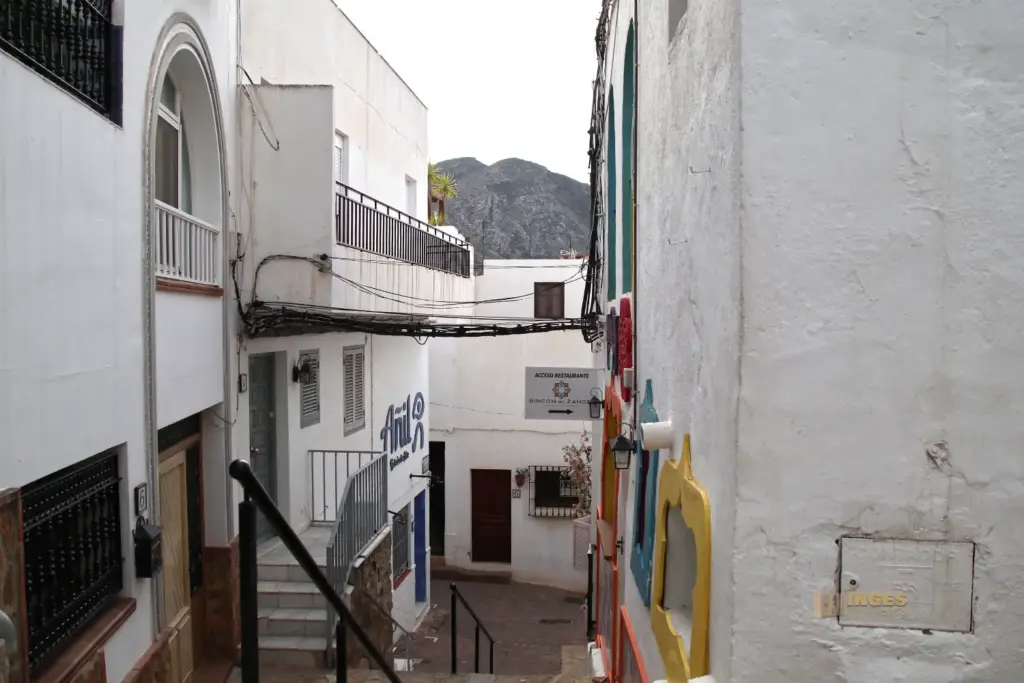gasse in mojacar andalusien 2166