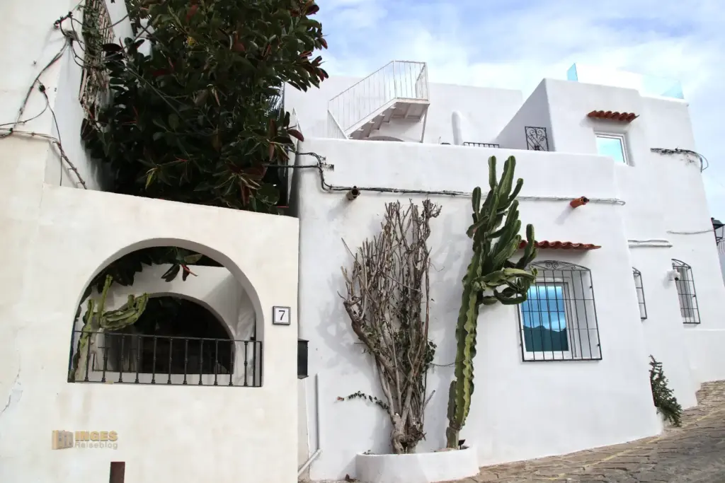 gasse in mojacar andalusien 2174