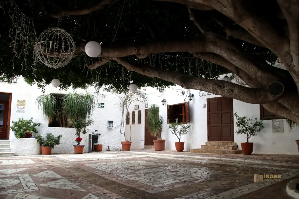 plaza ayuntamiento mojacar 2150