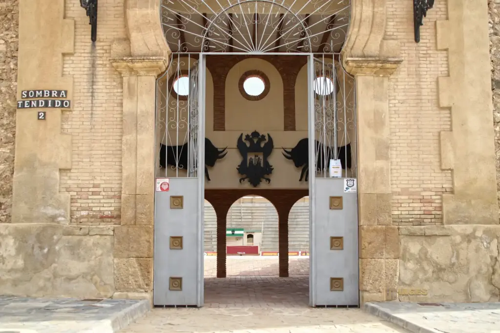 tor stierkampfarena in vera andalusien 2945