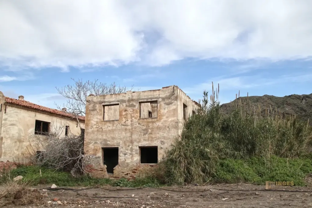 gebaeude poblado minero el arteal 4370
