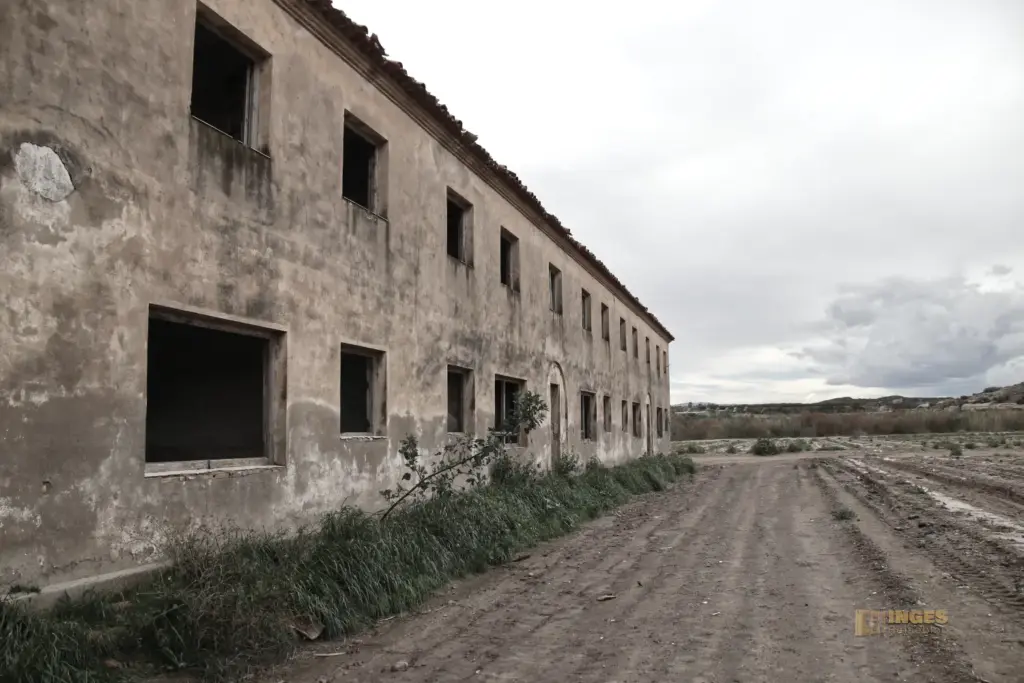 gebaeude poblado minero el arteal 4428