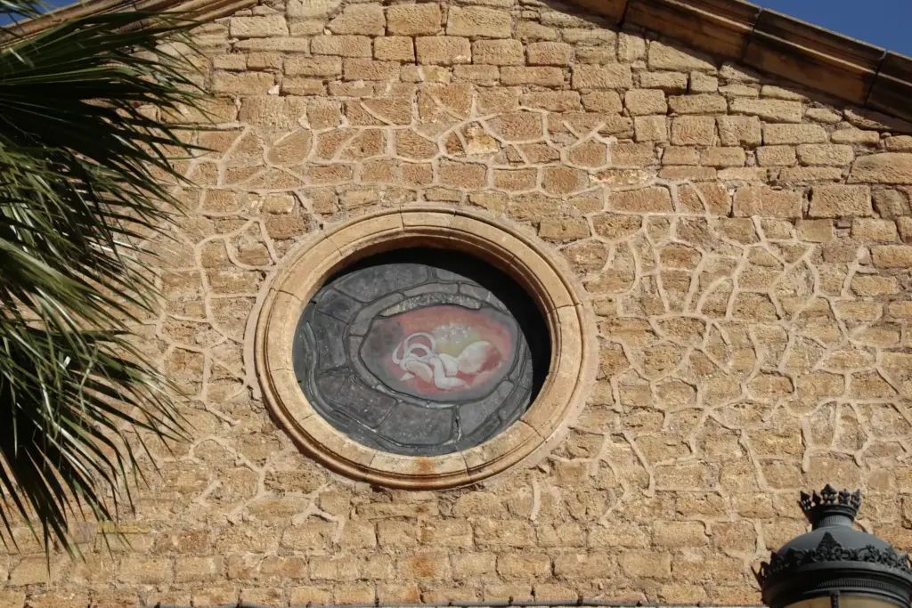 glasfenster kirche in turre andalusien 4092